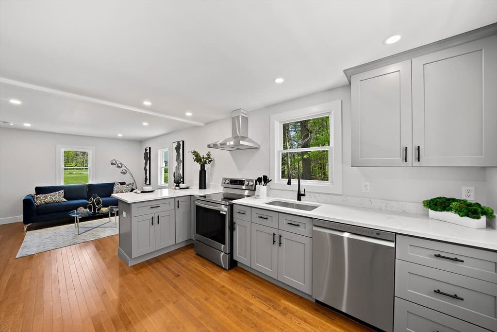 55 Elysium St photo 2