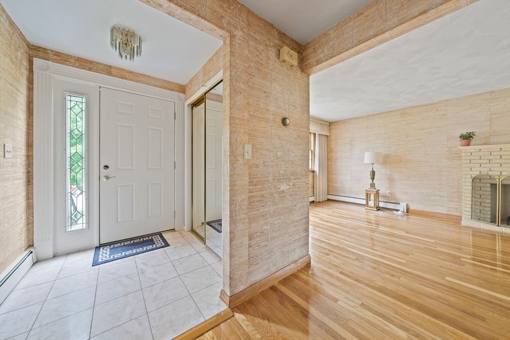 17 Irving Ave photo 5