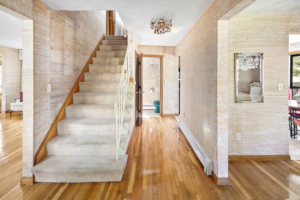 17 Irving Ave photo 4