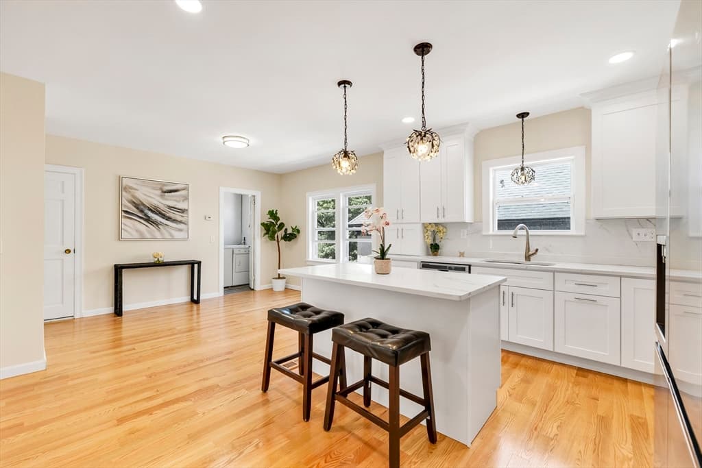 19 Mount Vernon St #19