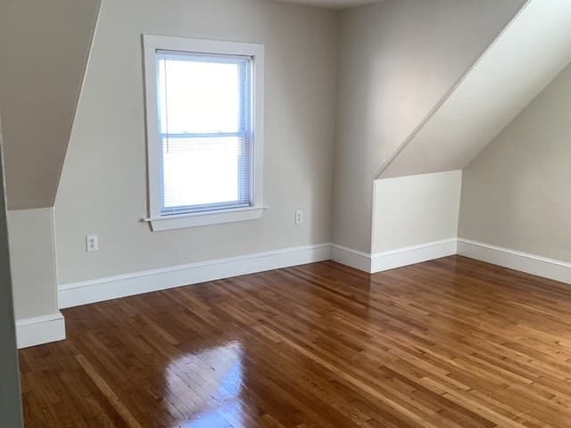 37 Brook St #3 photo 2