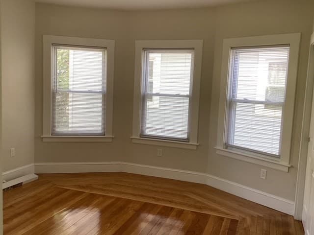 37 Brook St #2 photo 4