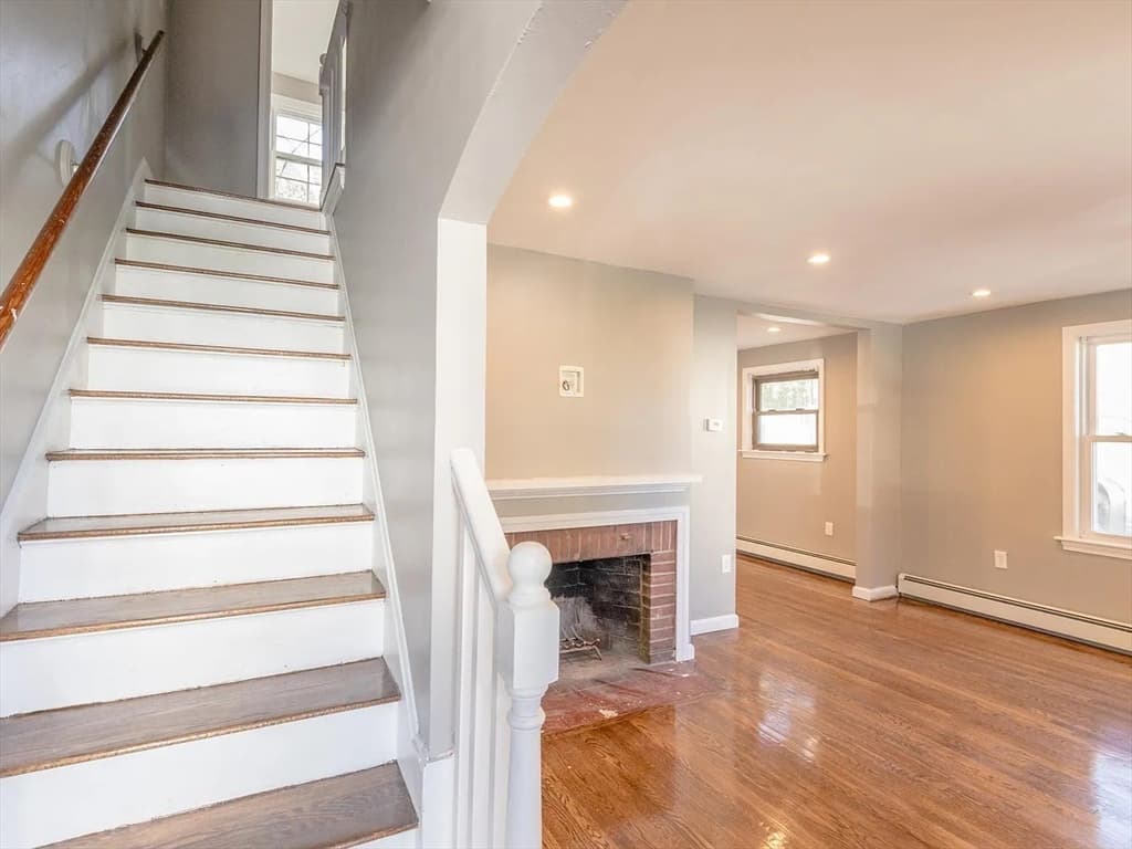 3 Holmfield Ave #1 photo 2