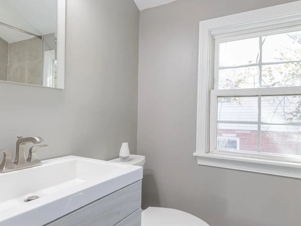 3 Holmfield Ave #1 photo 5