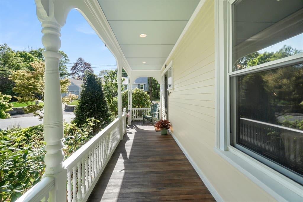 3 Cedar Ave photo 3