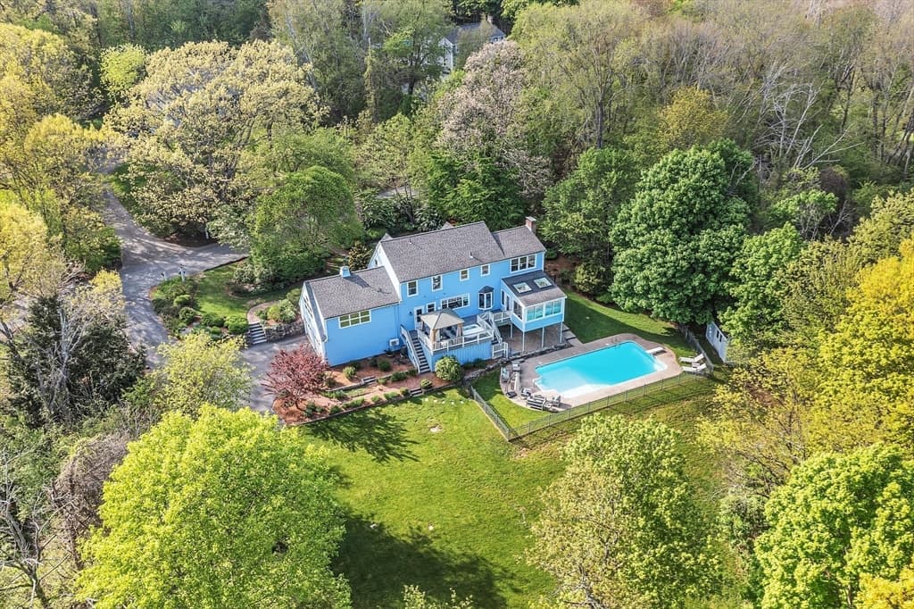 16 Bulette Road photo 2