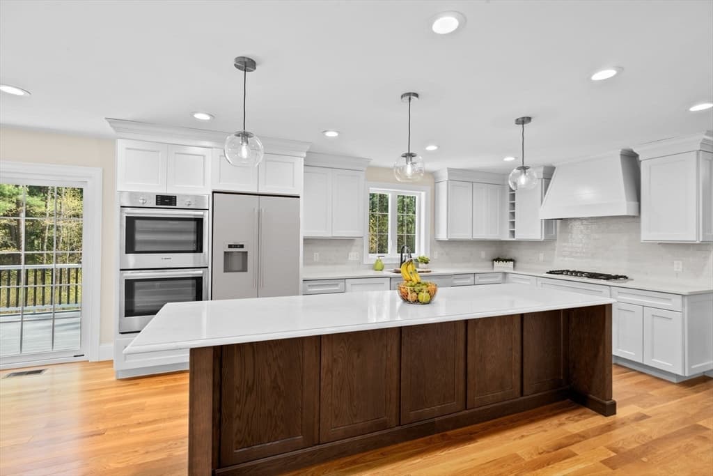 120 Country Club Way photo 4