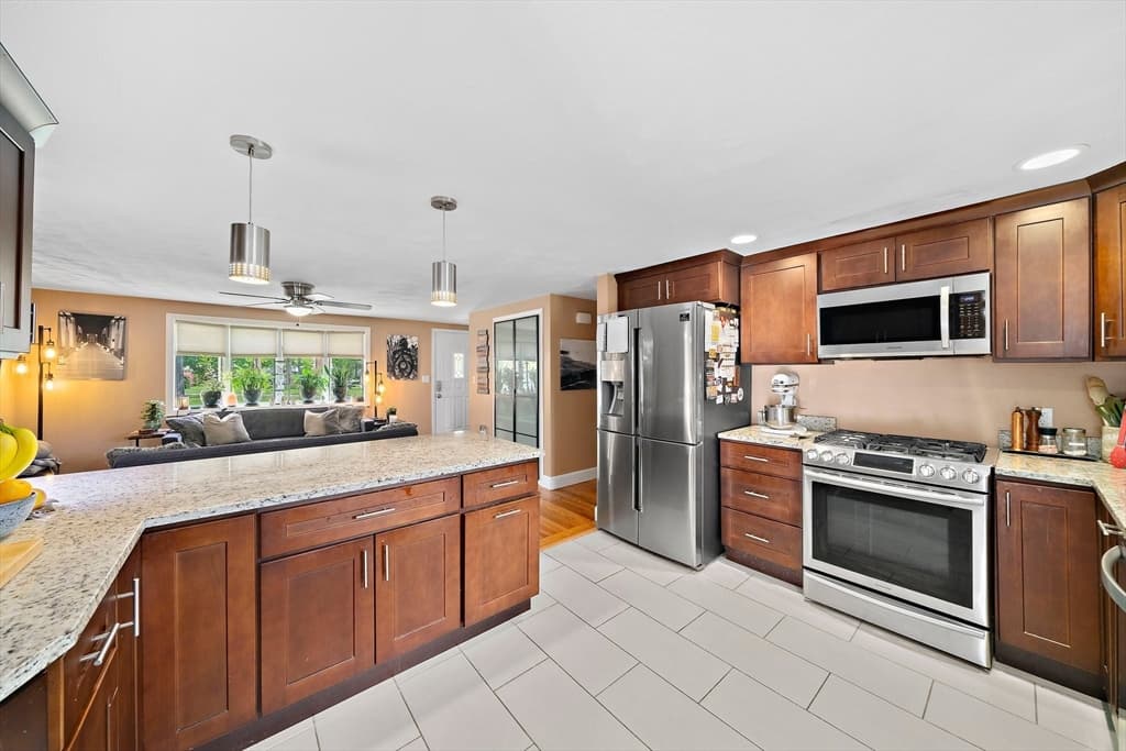 36 Garden St photo 3