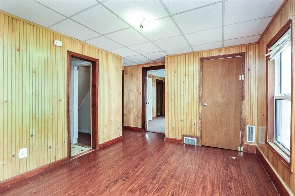 259 Branch St photo 5