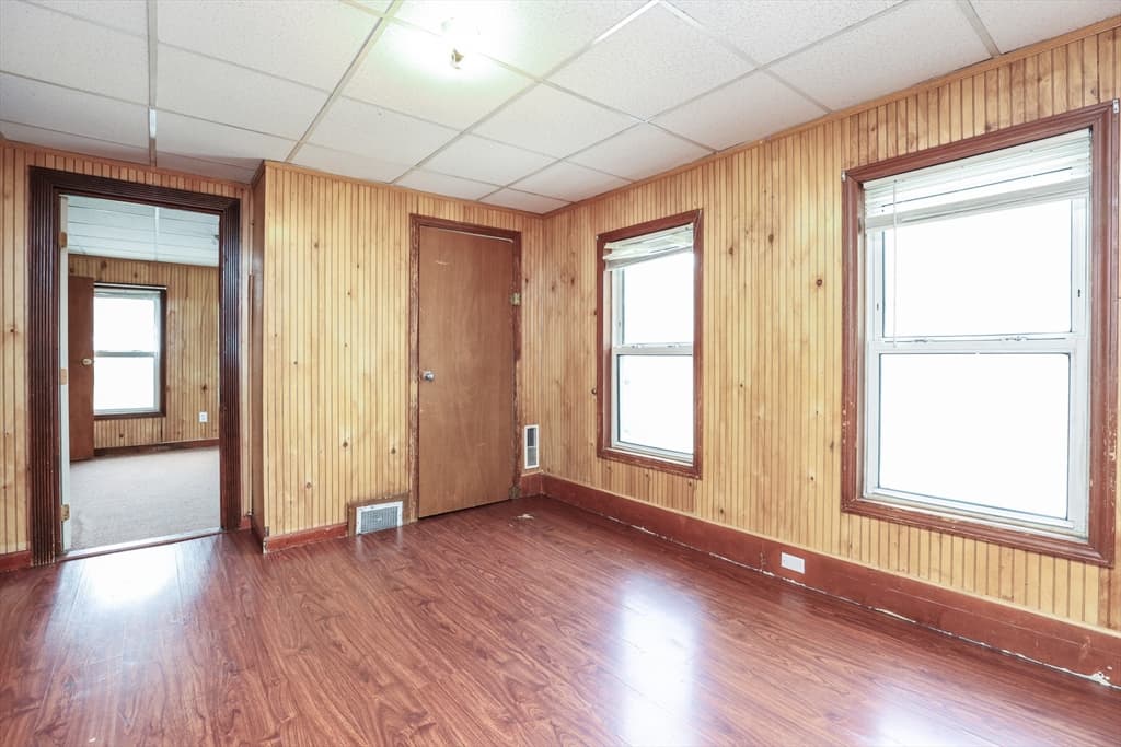 259 Branch St photo 4