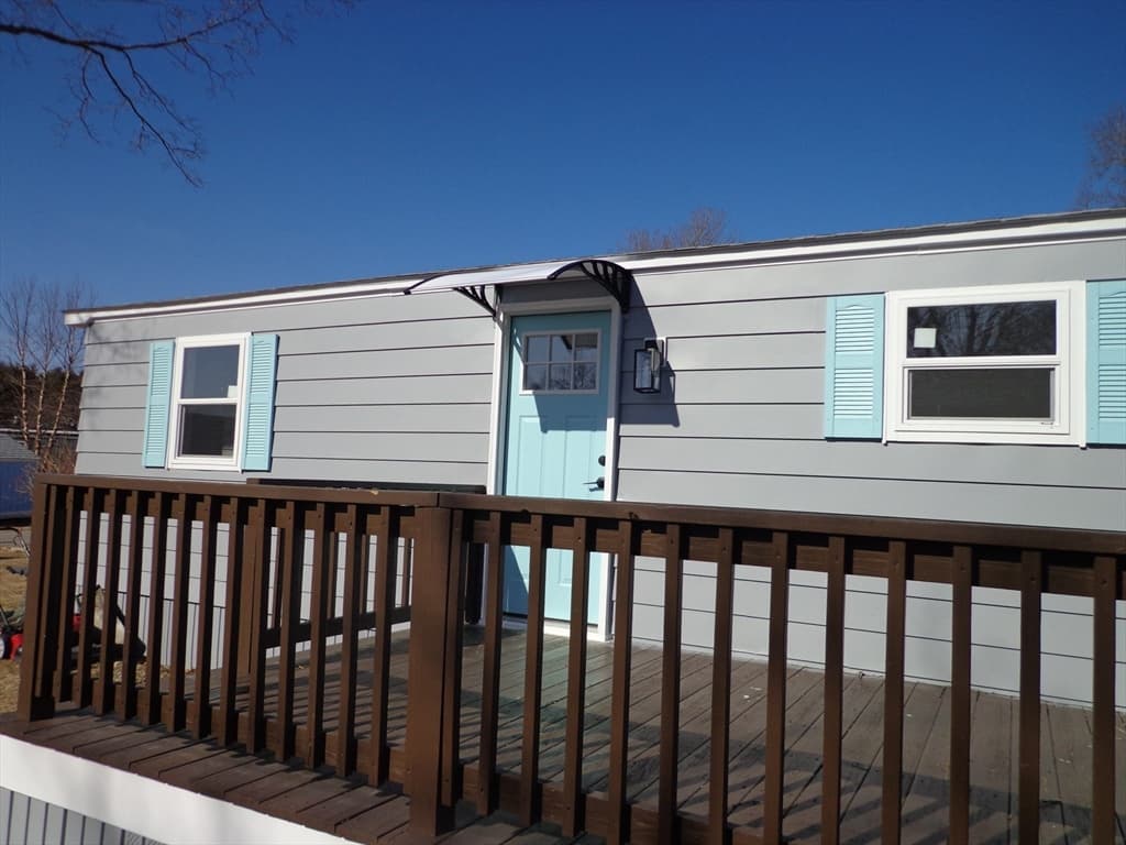18 Bayberry Lane photo 4