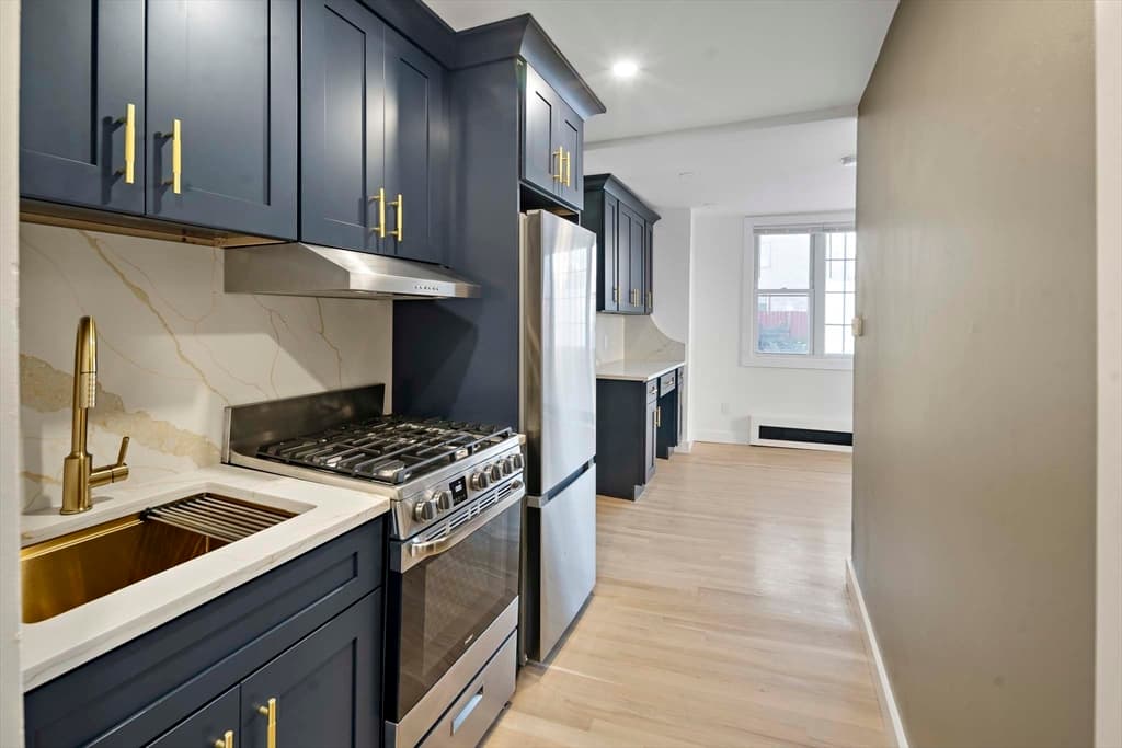 149 Derby St #A photo 4