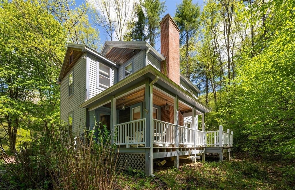 350 Reeds Bridge Rd