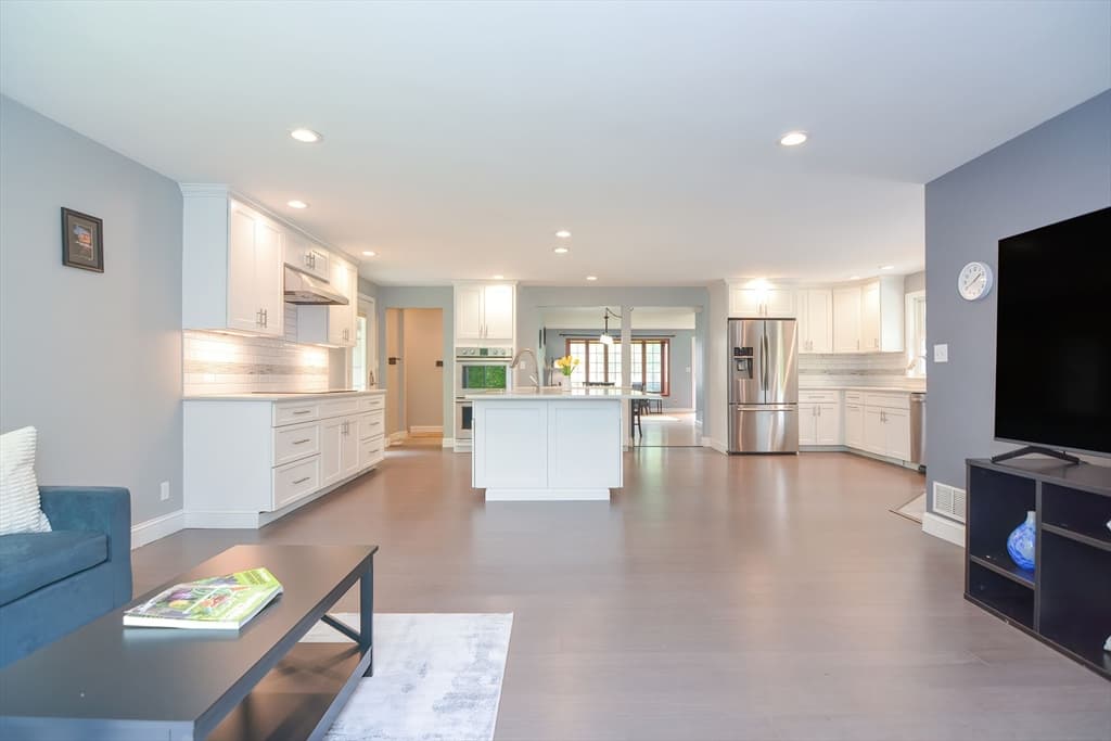 11 Gray Birch Ln photo 3