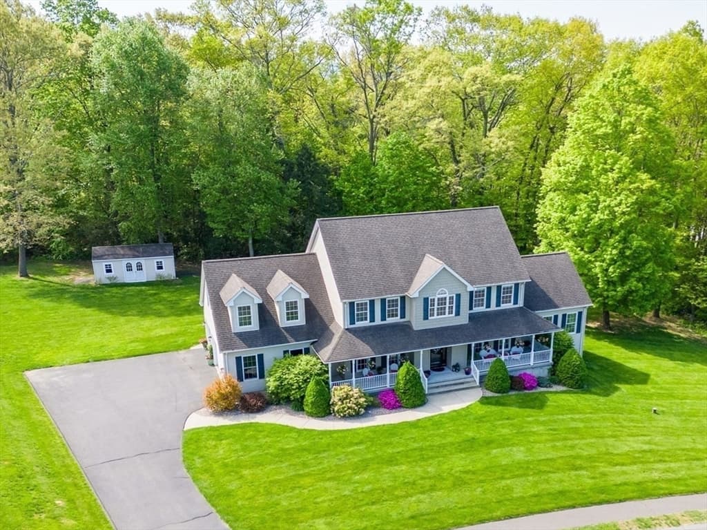 46 Cislak Drive photo 3