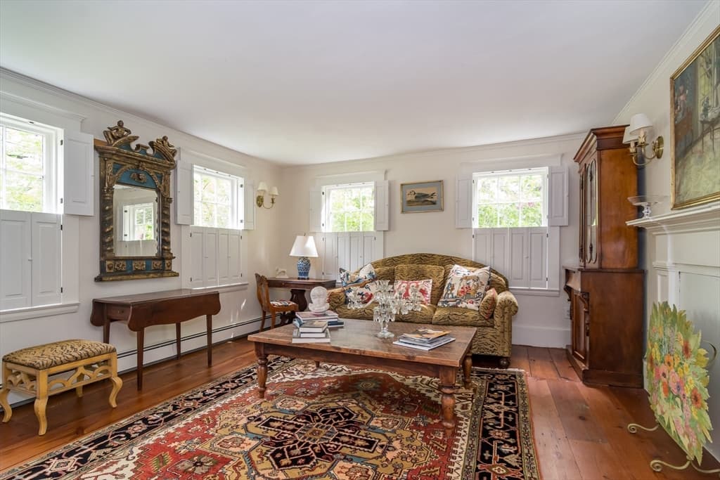 97 Maple St photo 3