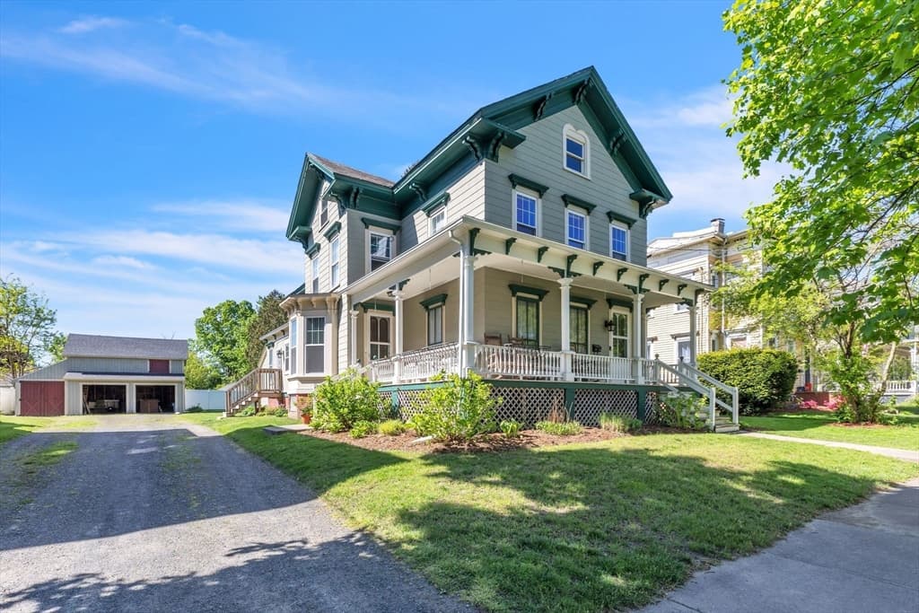 22 Pearl St