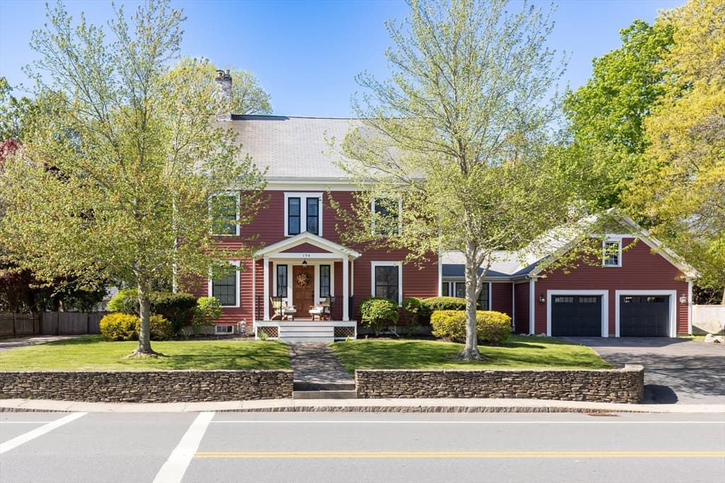 194 Main St