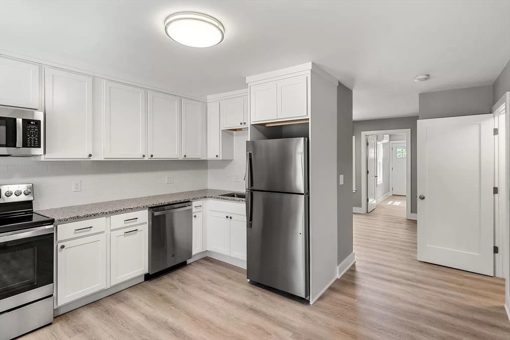 54 Main St #101