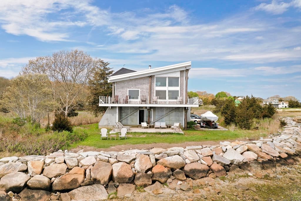 6 Cecelia Ave photo 5