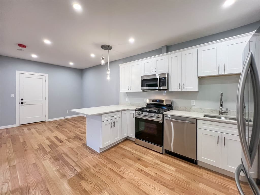 22 Shelby St #02 photo 5