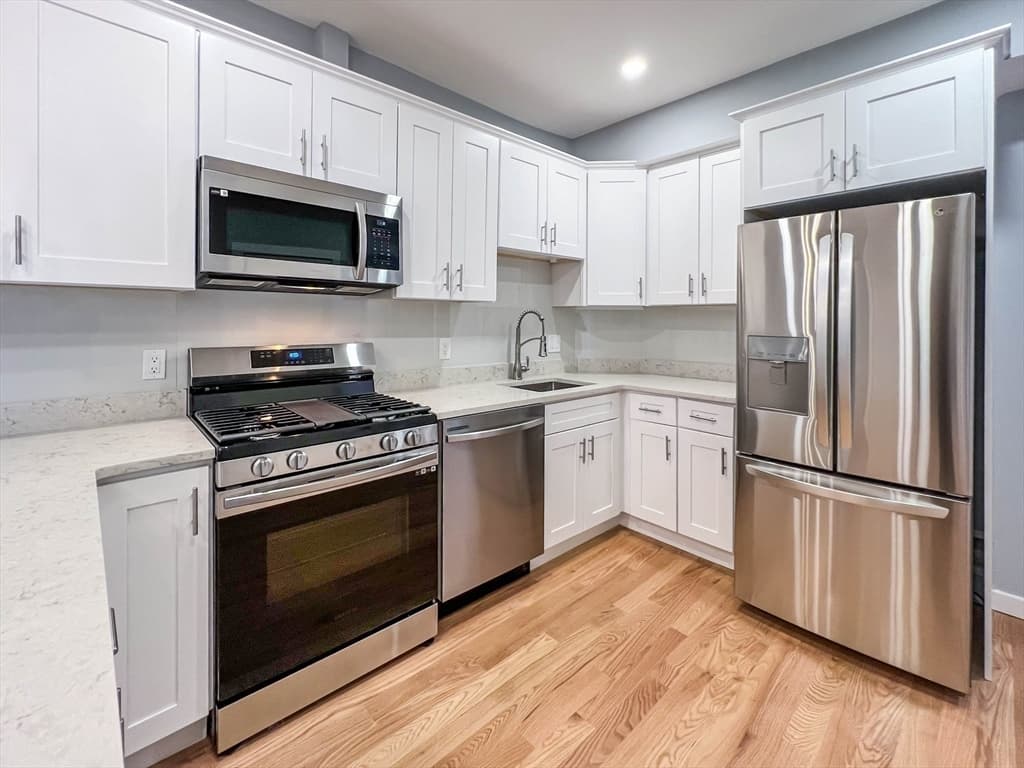 22 Shelby St #02 photo 4
