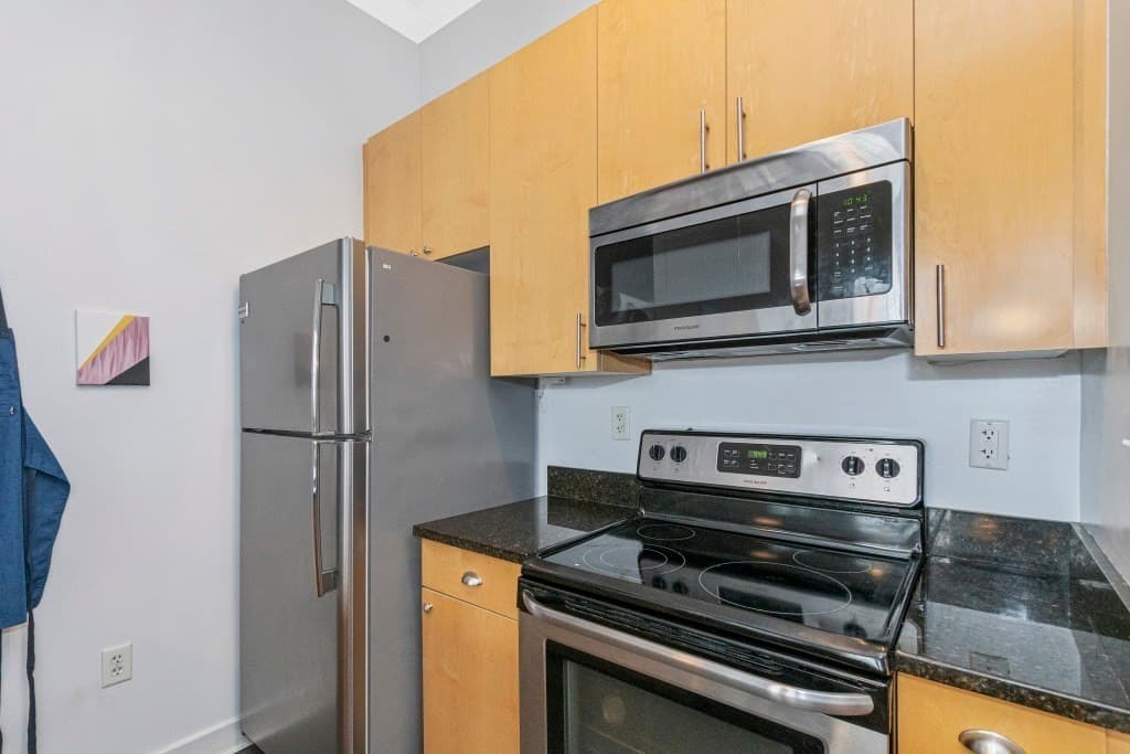 72 Ashland St #302 photo 5