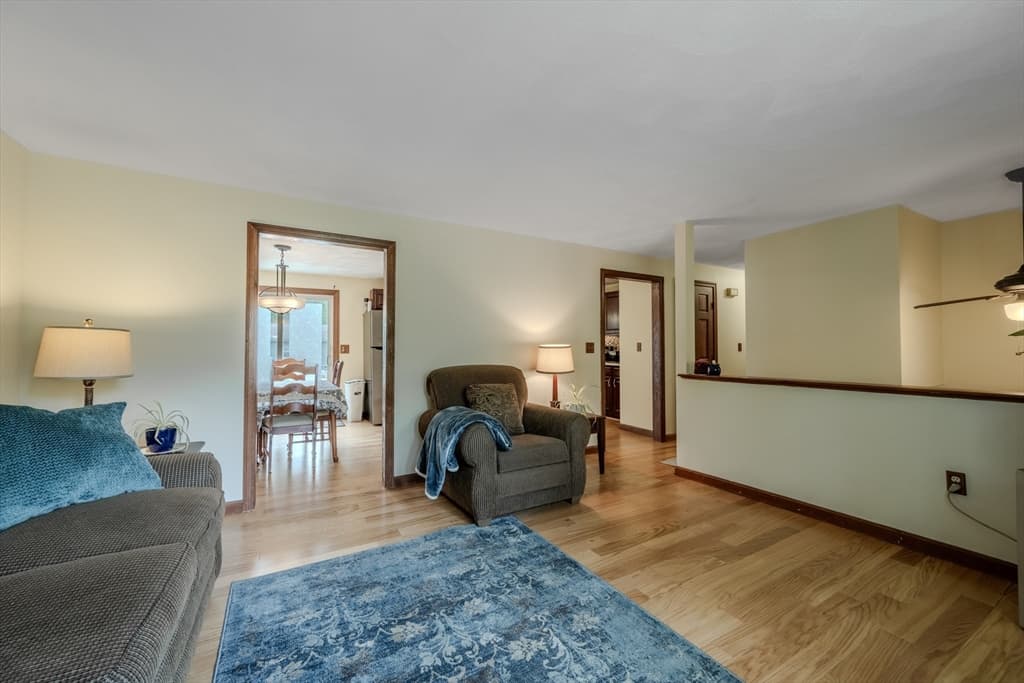 49 James Ave photo 5