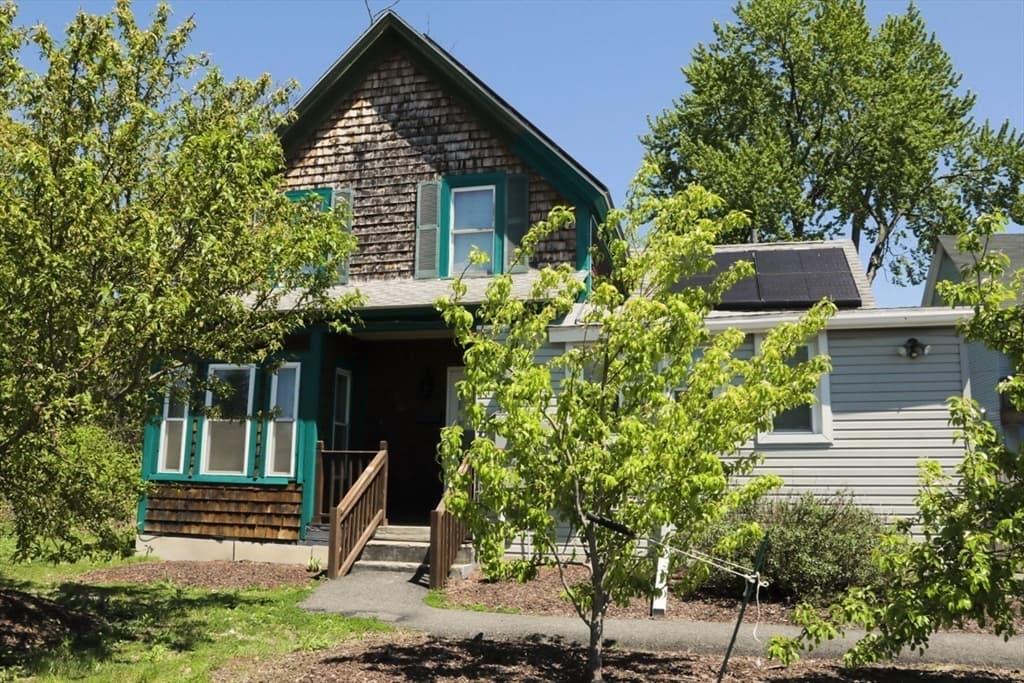 35 Thayer Ave