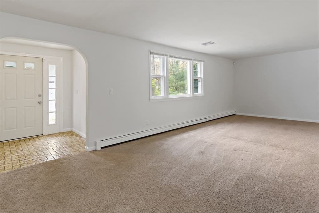 17 Foxglove Rd photo 3