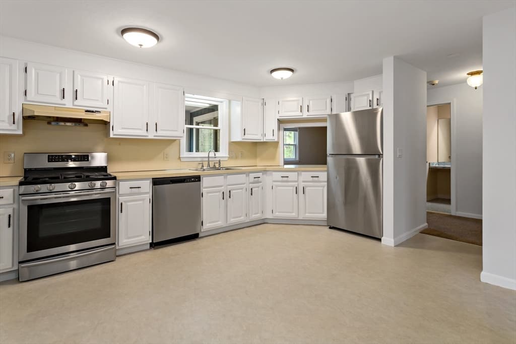 17 Foxglove Rd photo 4