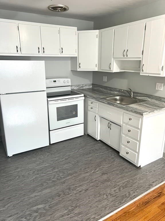 39 Carey Ave #7 photo 3