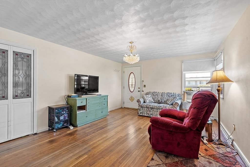 58 Carroll Pkwy photo 2
