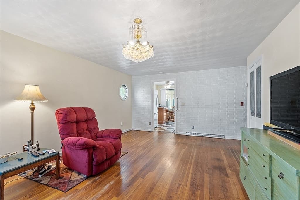 58 Carroll Pkwy photo 3