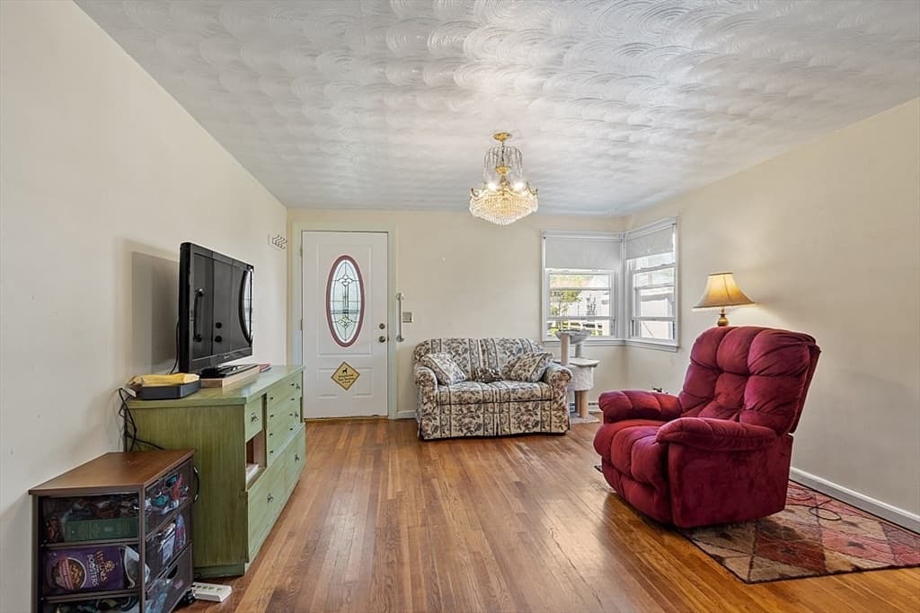 58 Carroll Pkwy photo 4
