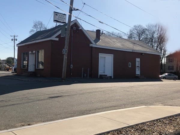 145 Pleasant Street photo 2