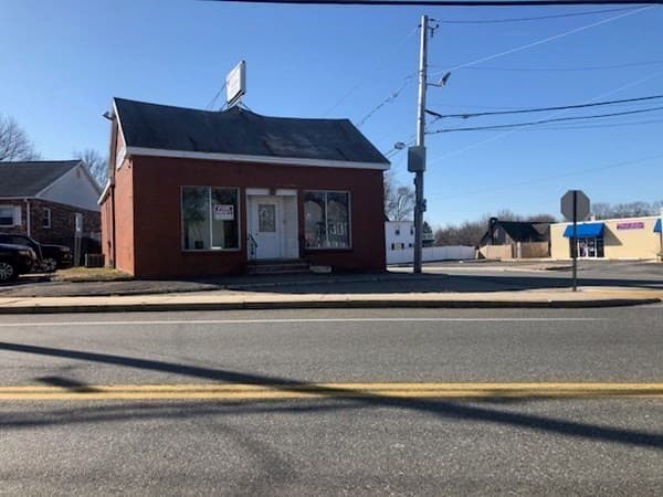 145 Pleasant Street photo 3