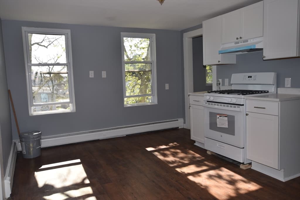 373 Salem St #3 photo 2