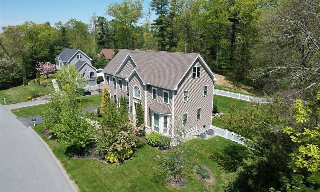 18 Upton Hills photo 2