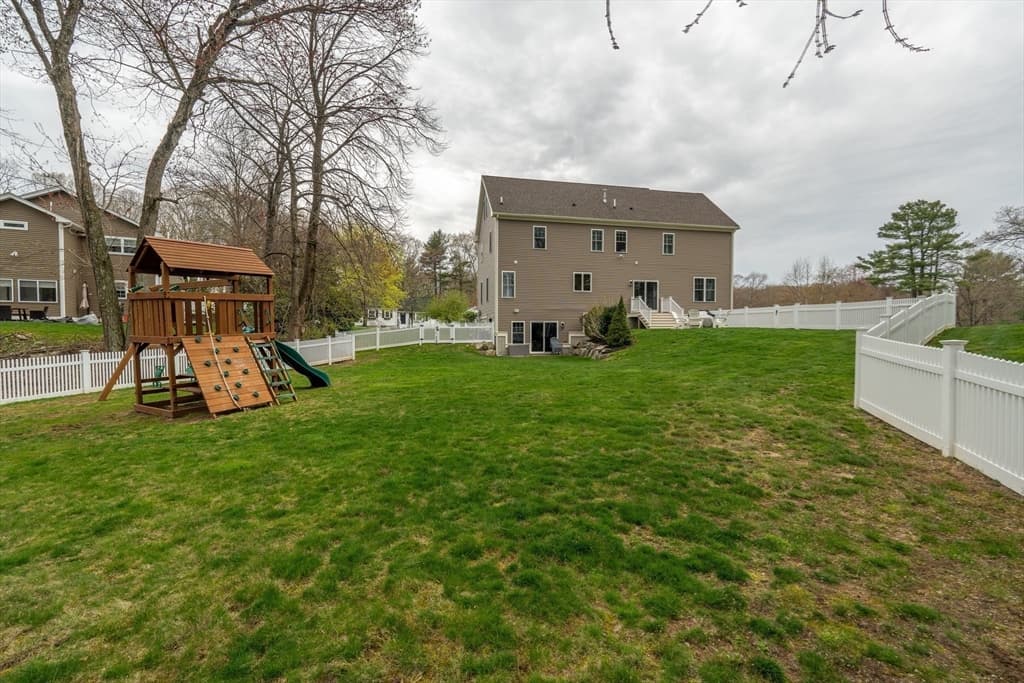 18 Upton Hills photo 4