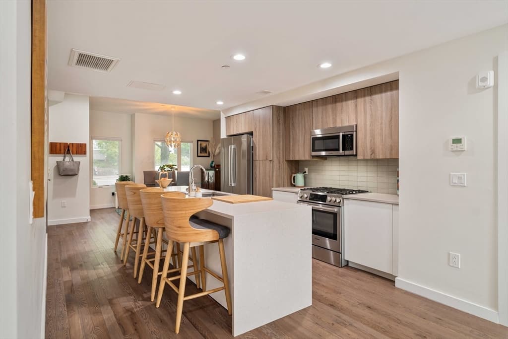 127-131 Hyde Park Ave #131A photo 2