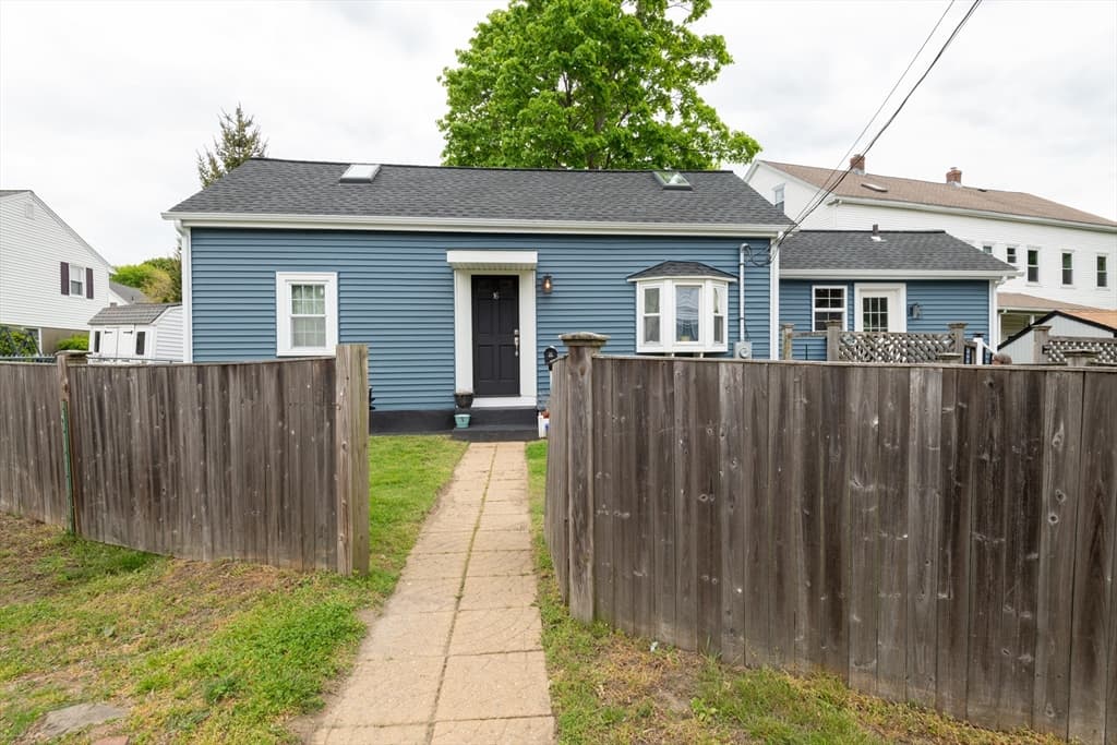 16 Bow St