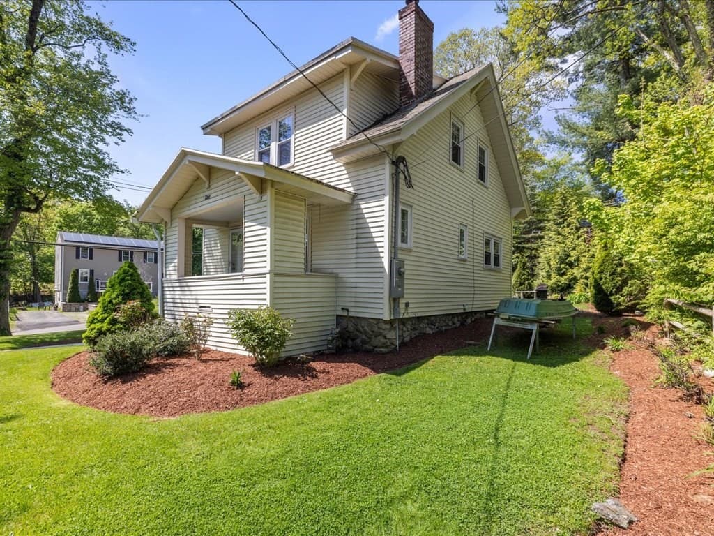 1 Wildrose Ave photo 2