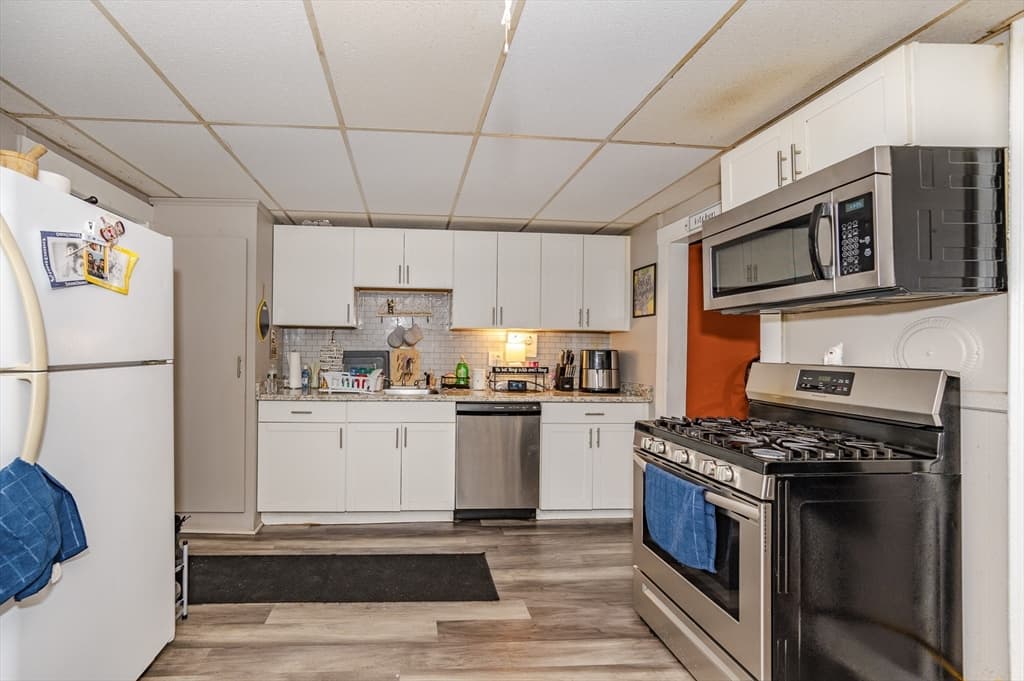 3-5 Courtney Ave. photo 2