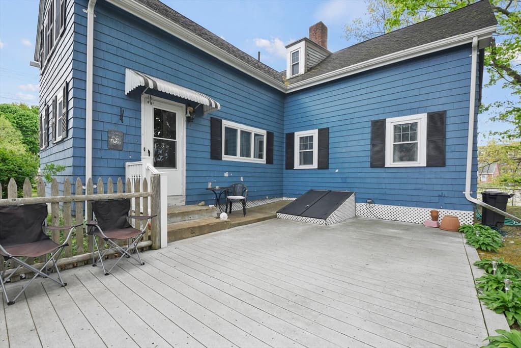 8 Cottage Street