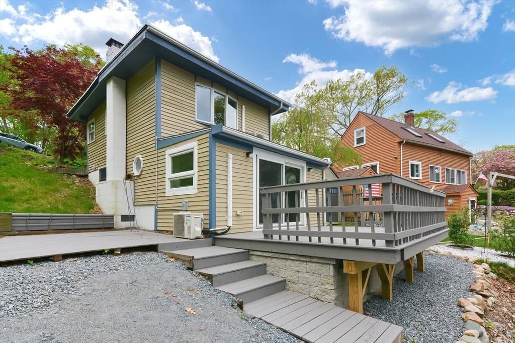 71 Walnut Rd. photo 3