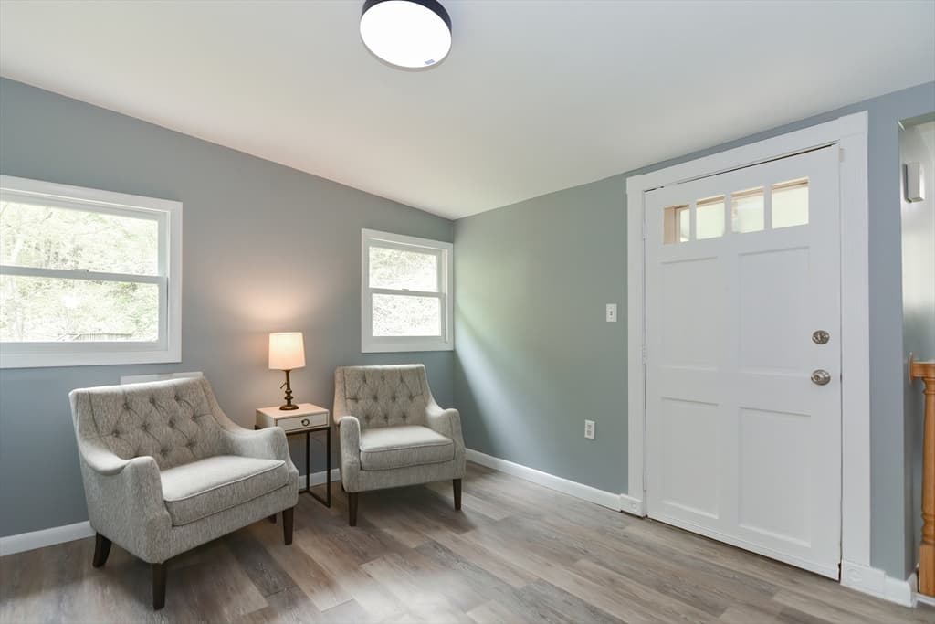 71 Walnut Rd. photo 4
