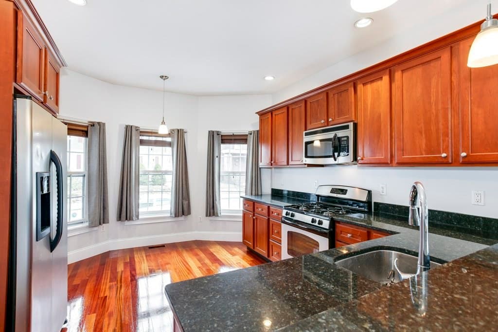 77 Adams St #1