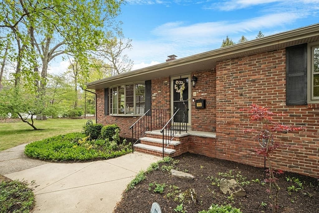 33 Butler Avenue photo 3