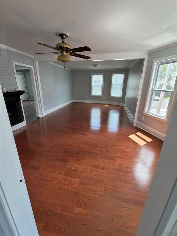 187 6th St #2 photo 2